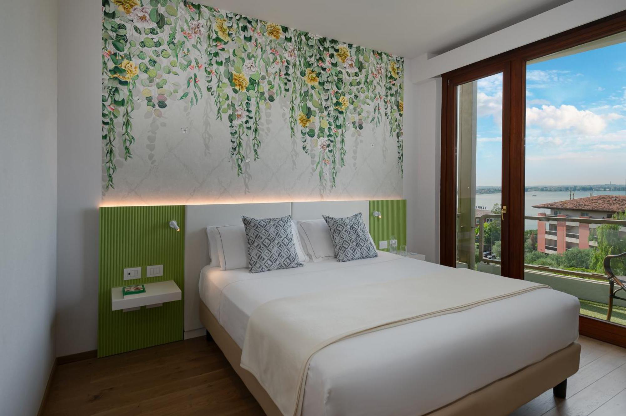Junior Suite Terrace Lake View