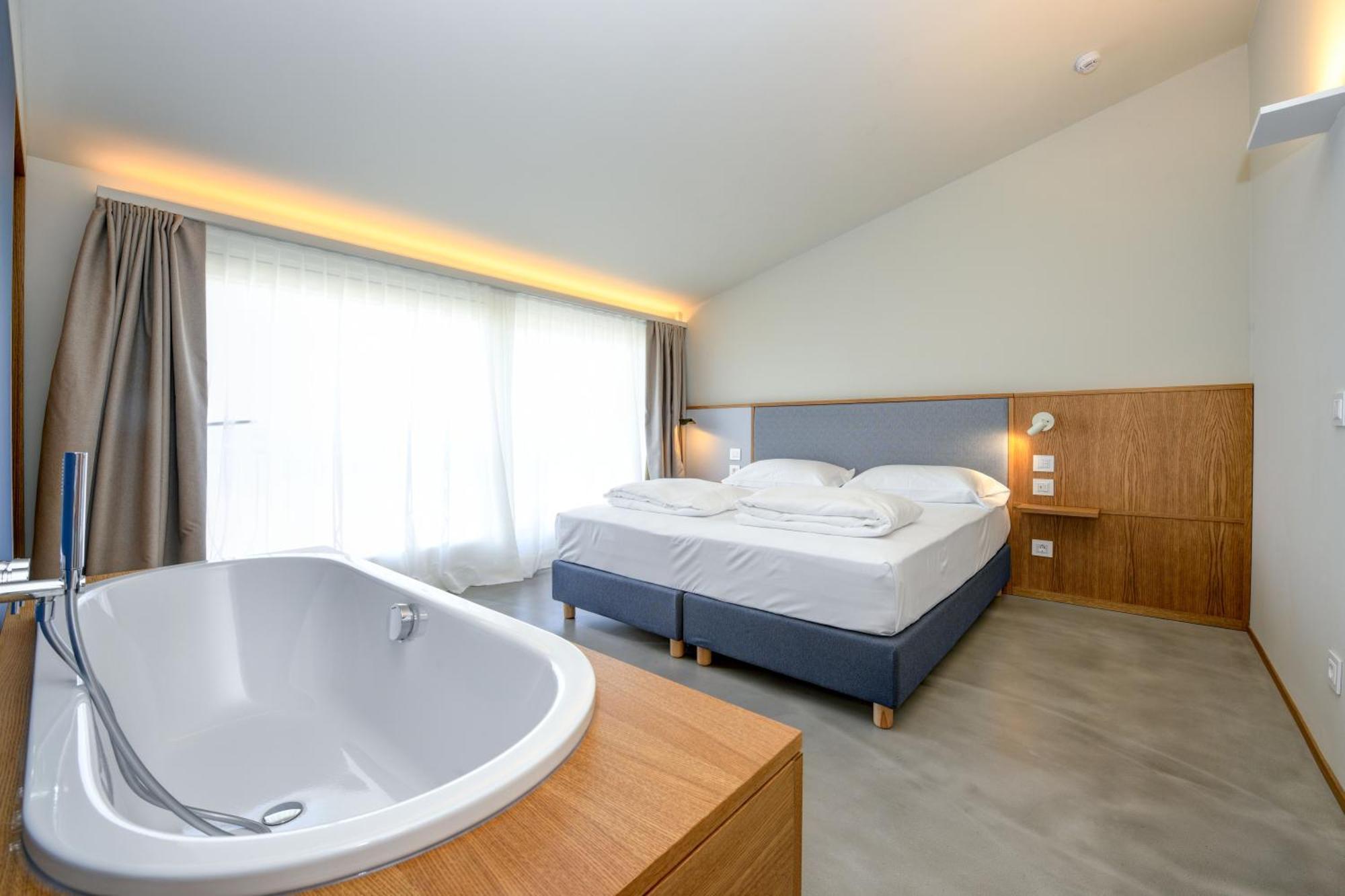 Family Junior Suite,1584401328:JPEG