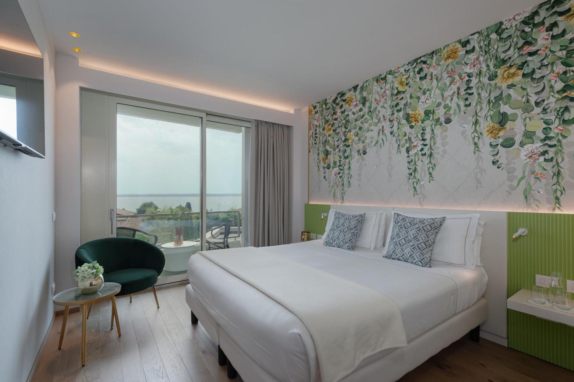 Superior Double Room Lake View