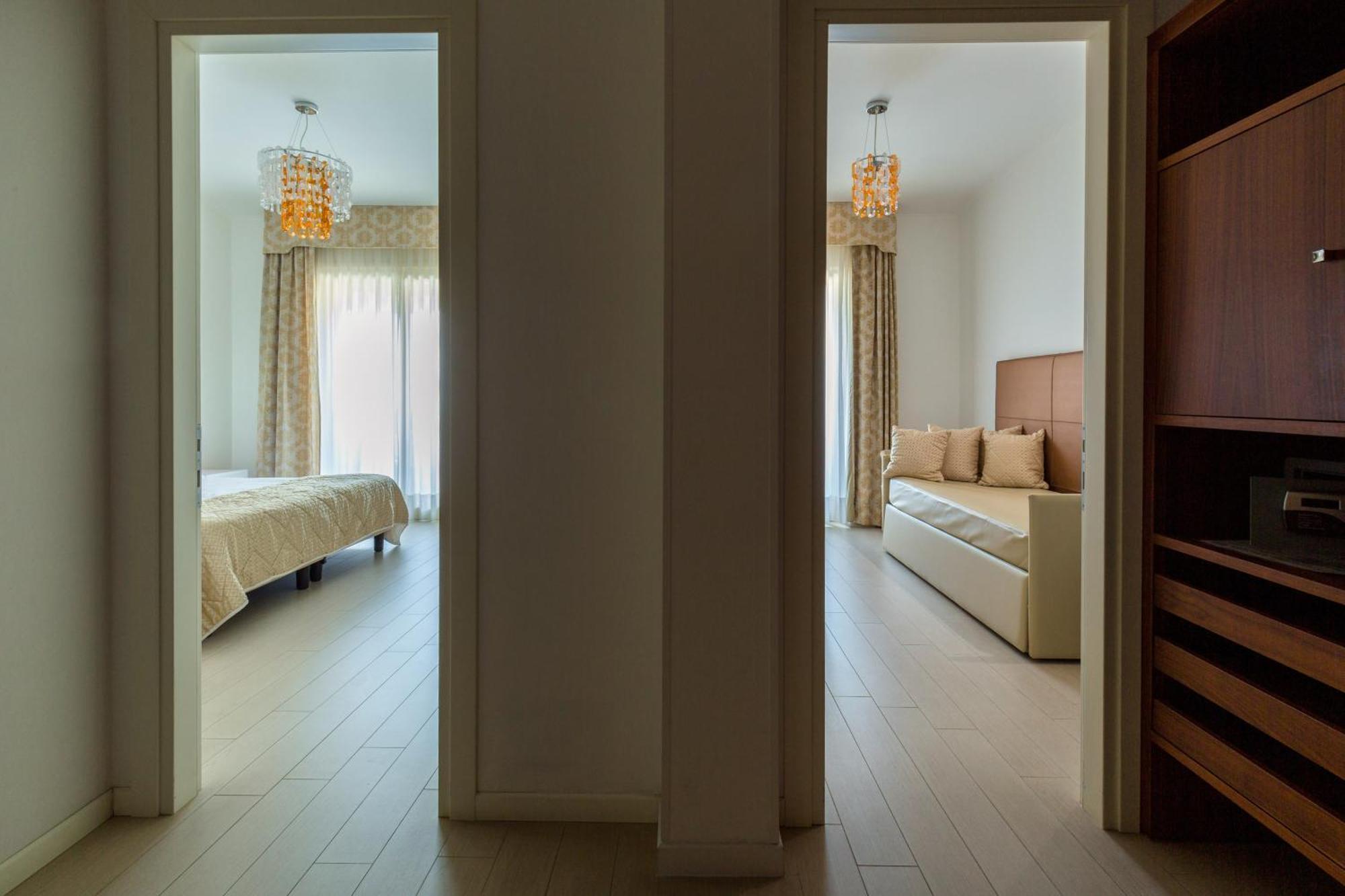 Familiensuite mit seitlichem Seeblick und Zugang zum Spa